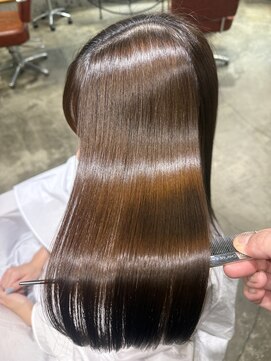 サロンドミルク 原宿(salon de MiLK) 【原宿/明治神宮前/表参道】明るい髪でも艶髪に髪質改善カラー