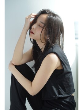 ルフュージュ バイ プロデュース 相模大野店(Refuge by Produce) 暗髪/レイヤーカット/長めバング