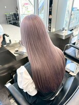ワンズクロエ 原宿店(ONE's Chloe)&nbsp;くびれヘアアプリコットオレンジハイライトカラーブルーカラー