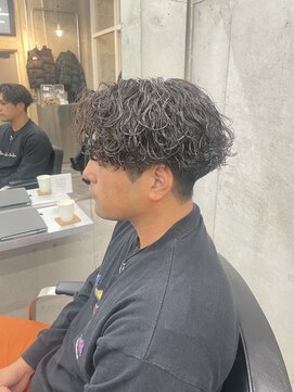 刈り上げマッシュ×波巻きパーマ