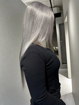 ロング　ケアブリーチ　ミルクティーベージュ　顔まわり　10代