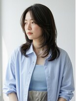 キビト(kibito) センター分けハッシュカットフェイスレイヤーカット曙橋若松河田