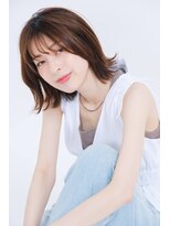 ムーア(MUA)&nbsp;ミディアムレイヤー×ナチュラルくびれヘアー