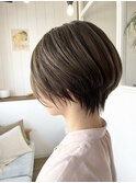 《20代30代40代》 大人女性のショートボブ・カーキベージュ
