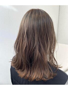 ラクレ(d.la cle) 透明感オリーブグレージュ【ラクレ/西大分】