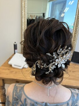 サリーワンフォーワン(Sally 141) お呼ばれルーズアップスタイル