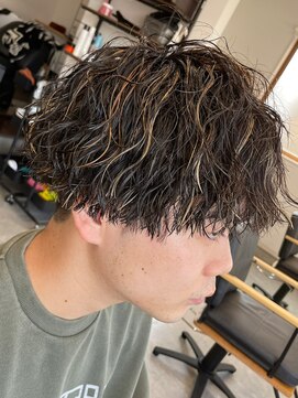 フゥ 宇都宮(FeU) 波巻きパーマメンズパーマメンズヘアツーブロックツイストパーマ