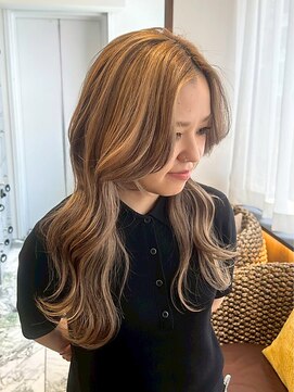 ヘアリゾート粋 新宿三丁目本店 ミルクティーベージュ/ロングレイヤー/顔まわりカット