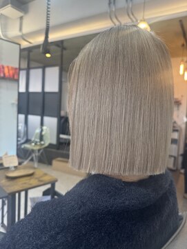 フルーノヘア 八幡駅(Hulu-no.hair) 切りっぱなしボブ