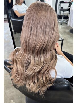 ウィリーベル 沖縄(WILLIE BELLE) ハイトーン/アッシュグレージュ/髪質改善/韓国風ウェーブ/艶髪