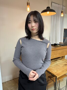 レジーロ (Regilo) ボブレイヤー/グレージュ／ぱっつん前髪