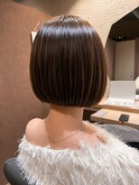 カプロハッチ(Capullo Hacchi.) 首元すっきり艶ボブ