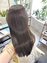 オアシス アン(oasis-un)&nbsp;艶感たっぷり♪透明感グレージュカラー