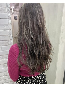 キラ 渋谷(KILLA) ハイライトグレージュ/ホワイトアッシュ/コンサバ/ブリーチなし