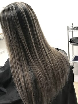 エスアイ(S.i) バレイヤージュ［五条駅/京都駅/七条駅/四条駅/烏丸駅］