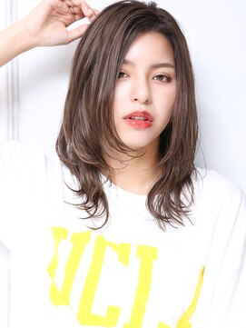 クラッチ 博多(CLUTCH) 大人可愛い２０代３０代４０代小顔　セクシーミディ E5