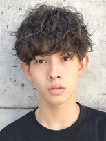 前下がりマッシュソフトツイストスパイラルパーマツーブロック