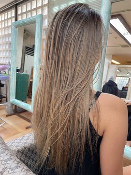 ヘアー デザイナーズ クルー ドルフィン(HAIR DESIGNERS CREW dolphin) #シャドールーツ#バレイヤージュ