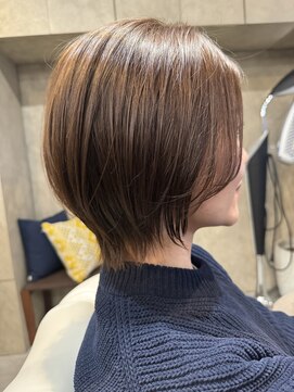 ビーハイブ ギフト(BeeHIVE GIFT) 伸ばしかけショートボブ