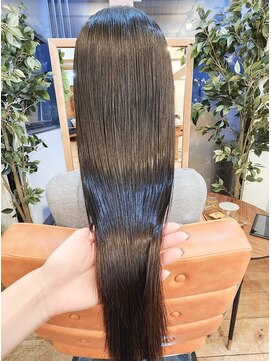 エルムトウキョウ(ELM Tokyo) シャンドラ縮毛矯正＆髪質改善トリートメント☆