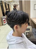 ジェントルショートセンターパートツーブロック刈り上げ