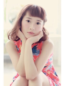 シロフイケブクロ(shirof ikebukuro) 【ショートバングふにゃカール】×ウォームベージュ