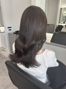 ナンバー 竪町(number+) 10代20代30代大人かわいい暗髪艶感ヨシンモリくびれミディアム