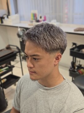 ラピス 名古屋駅前店(Lapis) 短髪フェード/シルバーカラー/メンズショート