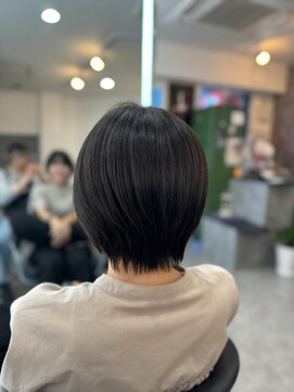 アラレ(ARARE) 襟足スッキリくびれショート