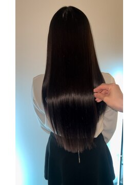 ユウキカガヤキ(YUUKI KAGAYAKI) 姫路 レイヤーカット ロング 姫路 縮毛矯正 縮毛矯正 自然