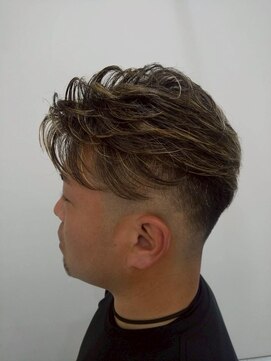 ペーハーセブンVOGUE ツーブロショート