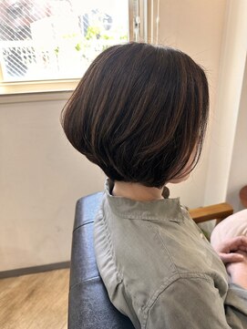 エンリー(ENlee) 【白鳥】ショートボブ