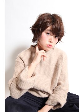 リラ バイ クオーレ(LIRA by CUORE) ダブルバングショート