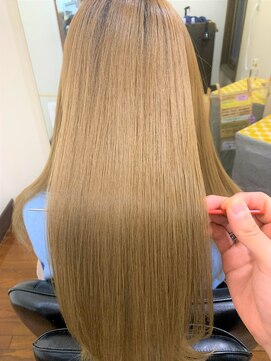 美容室 メザミー MESAMIES ブリーチなしカラー大人可愛いゆるふわミルクティーベージュ