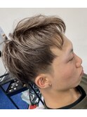 上品なミルクティーカラー