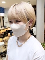 ビュー フクオカ(VIEW FUKUOKA)&nbsp;美髪にホワイトグレージュやネビージュハイトーンショートボブ