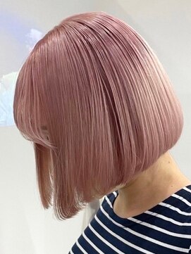 ウィコ 新宿(WICO) ホワイトピンク☆ケアブリーチ/ペールベージュ[新宿駅]