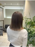 ベージュ×外ハネ