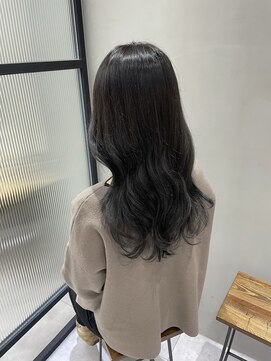 フェリア 松山(Feria) 【Feria松山】大人ヘア×ダークブルー-相原愛梨