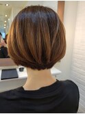 耳かけショートボブ　絶壁解消ヘア　クビレショート