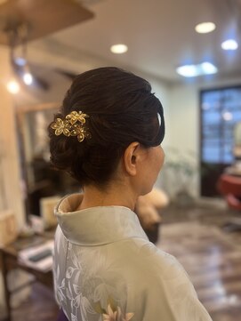 ヴァンファミリー アピタ福井飯塚店(Vanfamily) 卒業式小学校先生 ヘアセット