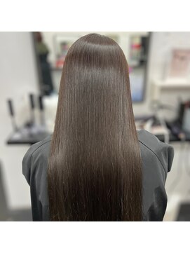 カラーラバー 学芸大学(COLOR LOVER) 赤味ゼロの艶々カラー