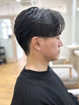 フルブルーム 東林間(fullbloom) ワンカールパーマセンターパート刈り上げメンズカット
