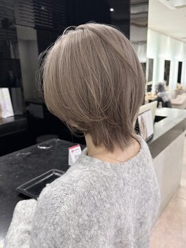 ウィクシー(wixy) グレージュカラー