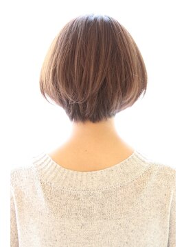 レウナ 外苑前(Reuna) 【３０代４０代】大人女性におススメショート