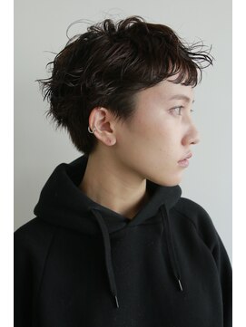 ナヌーク シブヤ(nanuk shibuya) ウェットなくせ毛風ベリーショート