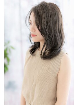 ミック ヘアアンドビューティー 大山店(miq Hair&Beauty) 流し前髪が色っぽい…大人のモテ髪おフェロミディ