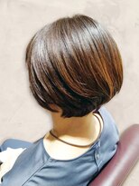 シンリア(ShinLia) 20代30代40代前下がりストレート大人ボブリップライン