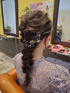 スリービープラス(3beplus) 結婚式お呼ばれアレンジスタイル☆