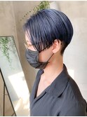 ネイビーカラー、刈り上げショート、ハンサムショート